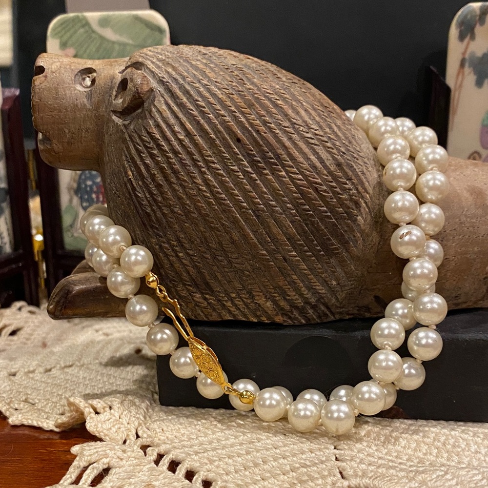 Vintage Cream Faux Pearl Necklace with Gold Tone Clasp